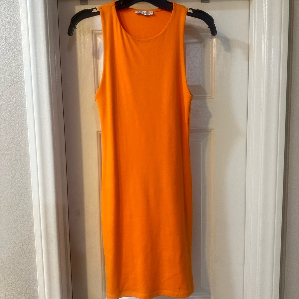 Zara Sleeveless Midi Dress in Bright Orange